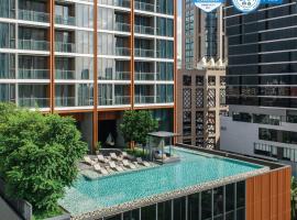 Oakwood Suites Bangkok - SHA Extra Plus，位于曼谷四面佛附近的酒店