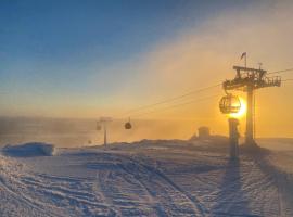 Ylläs with a view，位于易拉斯加威顶级滑雪缆车附近的酒店