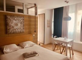 Suite 24 Appart'hôtel-3 étoiles，位于勒克佐的酒店