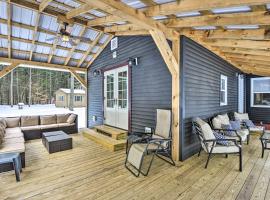 Adirondacks Cabin Fish, Hunt and Hike!，位于Glenfield的酒店