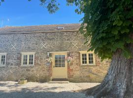 Spacious Cotswold country cottage，位于Buscot的度假屋