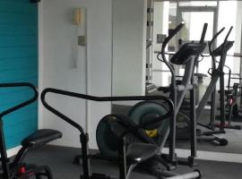 DAYS INN & SUITES, 10826 US HWY 19 NORTH, PORT RICHEY, FL, 34668-2561，位于里奇港的酒店