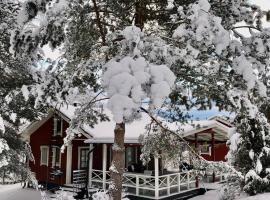 Himalayan cabin Inkoo，位于InkooSiuntio Railway Station附近的酒店