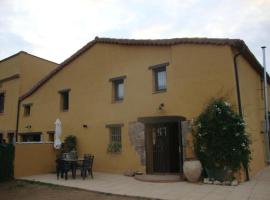 Masia en plena naturaleza y tranquilidad，位于San Quintín de Mediona的酒店