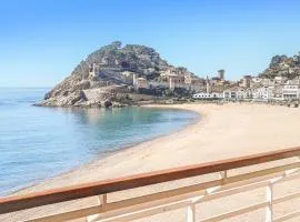 Awesome Apartment In Tossa De Mar With House Sea View