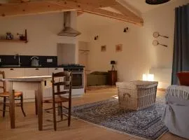 Le Petit Riousset, gîte à la campagne, piscine