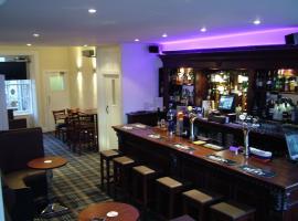 Aberdour Hotel, Stables Rooms & Beer Garden，位于阿伯道尔的无障碍酒店