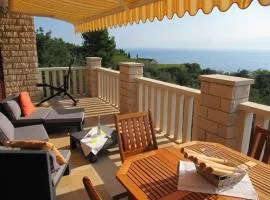 Apartment in Sucuraj with sea view, terrace, air conditioning, WiFi 3354-1