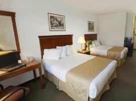 BEST WESTERN PLUS, 31781 CASINO DR, LAKE ELSINORE, CA, 92530-4511，位于湖埃尔西诺的酒店