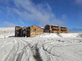 Hotel Pena Trevinca，位于Casayo的酒店