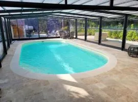 Villa confortable à Carlux avec piscine privée et jardin