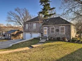 Cozy Kansas City Home with Yard - 9 Mi to Dtwn!