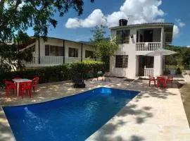 CASA FAMILIAR Y DE DESCANSO VILLA LORENZA - APULO CUND.