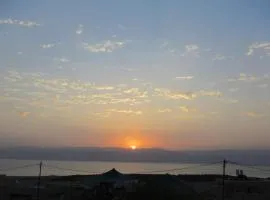 Unique&Warmy place in the Dead Sea