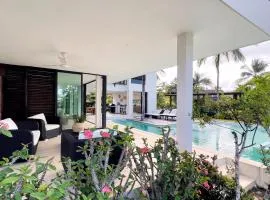 Villa Isha - modernist hideaway at Cap Bonita