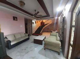 Jubilee Hills Duplex Villa For Family Stay，位于海得拉巴戈尔康达堡附近的酒店