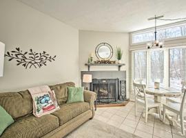 Wintergreen Resort Escape about Walk to Ski Lift!，位于Roseland的酒店
