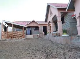 Lux Suites Mara Holiday Homes