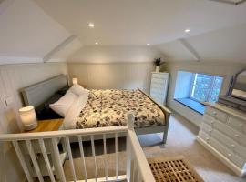 Robin Cottage One Bedroom Cottage near Perranporth beach with Parking & Wifi - Robin Cottage，位于佩伦波斯的酒店