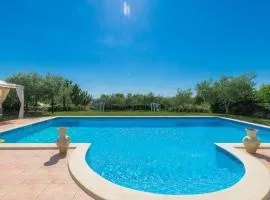 Apartment Ivan & Tina-2 by Interhome