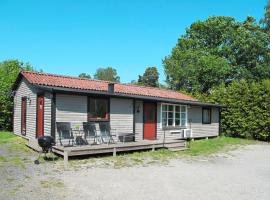 Holiday Home Hoka Stugan - B，位于Asarum的别墅