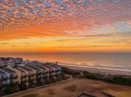 Emerald Isle Condo with Direct Access to Ocean!，位于翡翠岛的公寓