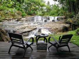 苏坎塔拉瀑布度假酒店和Spa中心，位于湄林的酒店