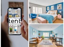 COZY 2 BED Apt, town centre, pkg, perfect for long stays，位于埃格姆的酒店