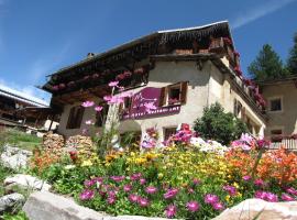 莱达都卢普酒店，位于圣韦朗的酒店