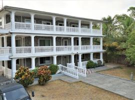 Harmony Suites Hotel，位于Lungi的酒店