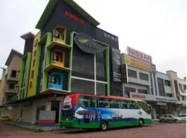 Golden Leaf Hotel Danga Bay 5 minutes Hospital Hsa,Zoo,Angsana Mall,20 minutes Utm, Legoland