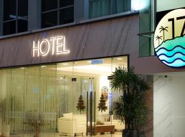 Hotel 17，位于哥打京那巴鲁哥打京那巴鲁机场 - BKI附近的酒店