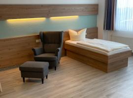 „Zum Raukler“, Hotel, Nähe der A2, Magdeburg / Hohe Börde，位于Hohenwarsleben的酒店
