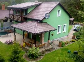 domek nad jeziorem，位于Kujan的酒店