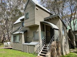 Faithfulls Chalet, alpine-getaways，位于丁诺高原的酒店