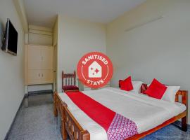 OYO 82073 Ck Tourist Home，位于瓦亚纳德的酒店