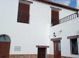 Casa cueva rural Vico ideal grandes grupos，位于Freila的酒店