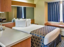 MICROTEL INN & SUITES, 850 S US HIGHWAY 27/441, LADY LAKE, FL, 32159-4541，位于圣母湖的酒店