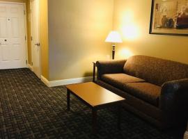 BEST WESTERN PLUS, 400 COMMERCIAL CT, VENICE, FL, 34292-1647，位于威尼斯的酒店