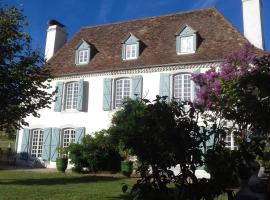 Maison de l Évêque d'Ozenx，位于Ozenx的酒店