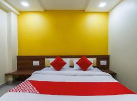 OYO 45335 Hotel Ratan Deluxe，位于Miraj的酒店