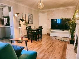 City Centre Apartment- Beautiful Old Town- with Parking，位于赫尔深度水族馆附近的酒店