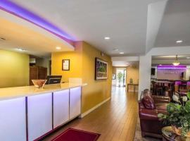 DAYS INN, 590 W MAIN ST, BRAWLEY, CA, 92227，位于布劳利的酒店