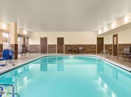 FAIRFIELD INN, 216 W VENTURA CT, KINGSBURG, CA, 93631，位于金斯堡的酒店