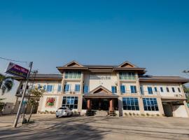 Mix Hotel，位于Ban Hua Thale的酒店