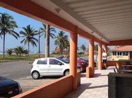 Dom Bosco Hotel Itanhaém，位于伊塔尼亚恩的酒店