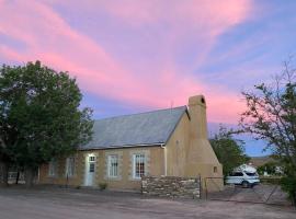 Die Tabakhuis - Karoo (Sutherland)，位于萨瑟兰的酒店