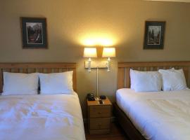 COLD CREEK INN, 724 N MT SHASTA BLVD, SHASTA, CA, 96067，位于沙斯塔山的酒店