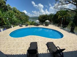 LA FLORESTA ISLA DEL SoL，位于普拉多的酒店