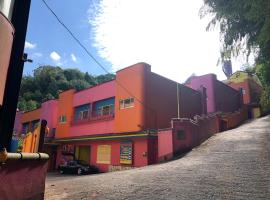 ホテル山添，位于Kasuga的酒店